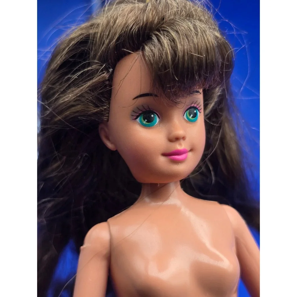 Vintage Barbie Doll Mattel 1992 Cheerleading Courtney Friend Skipper No Clothes